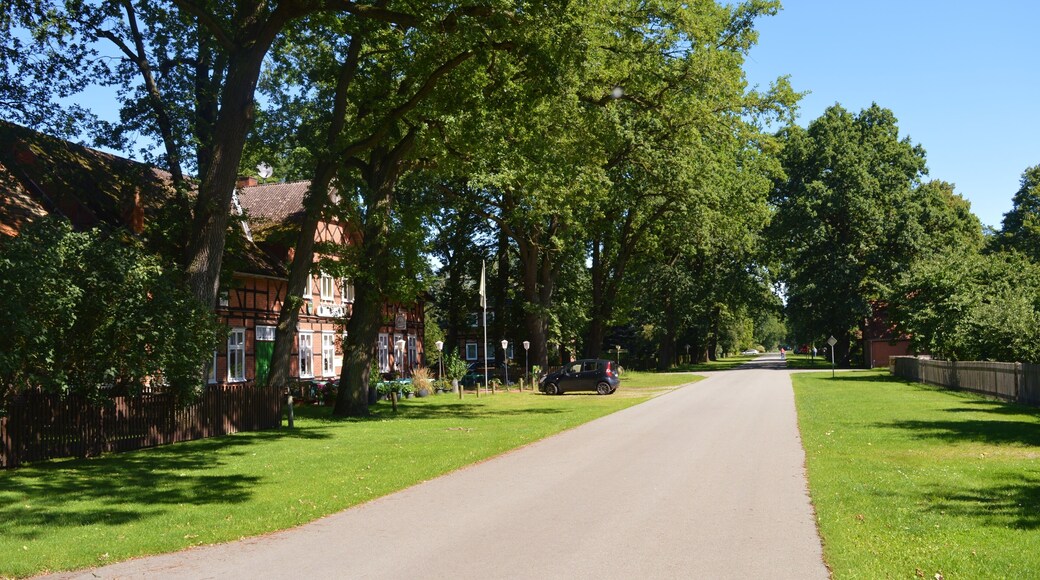 village center of Nienwalde