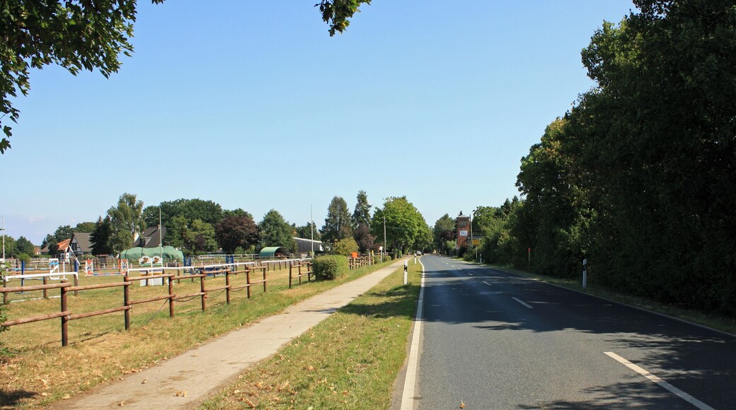The southwestern village entry of Lehrte-Kolshorn