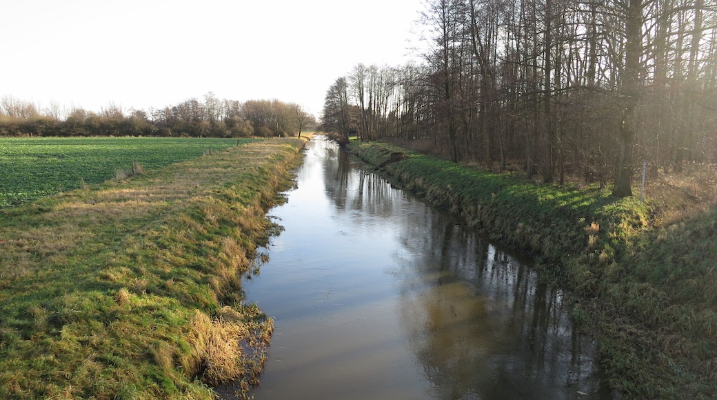 Ochtum in Weyhe-Kirchweyhe von der L 334 nach Sรผdosten gesehen