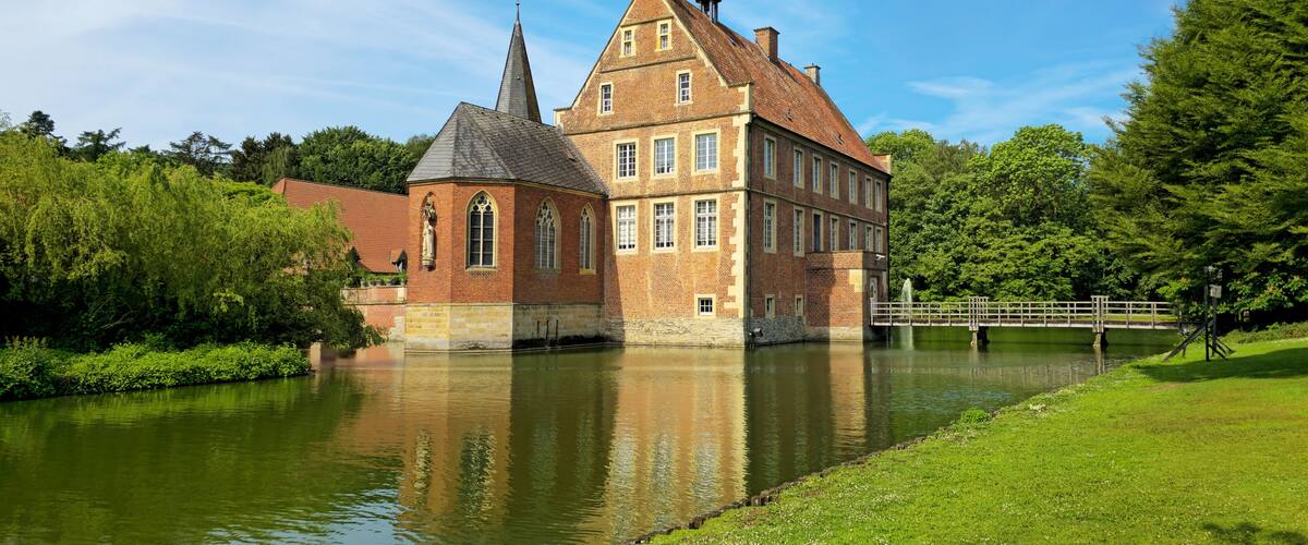 Castle Huelshoff, Havixbeck, North Rhine-Westphalia, Germany, Europe.