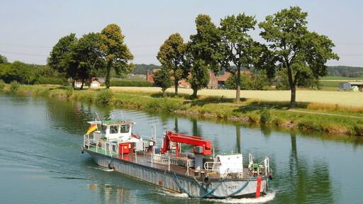 M/V Teuto of WSA Rheine on the Datteln-Hamm canal near Waltrop-Holthausen