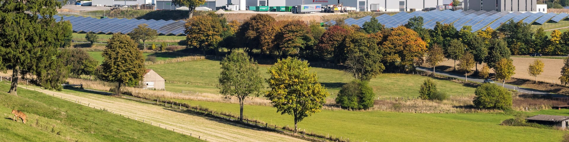 Finke Formenbau im Gewerbegebiet Buke an der Grenze zu Schwaney, Gemeinde Altenbeken