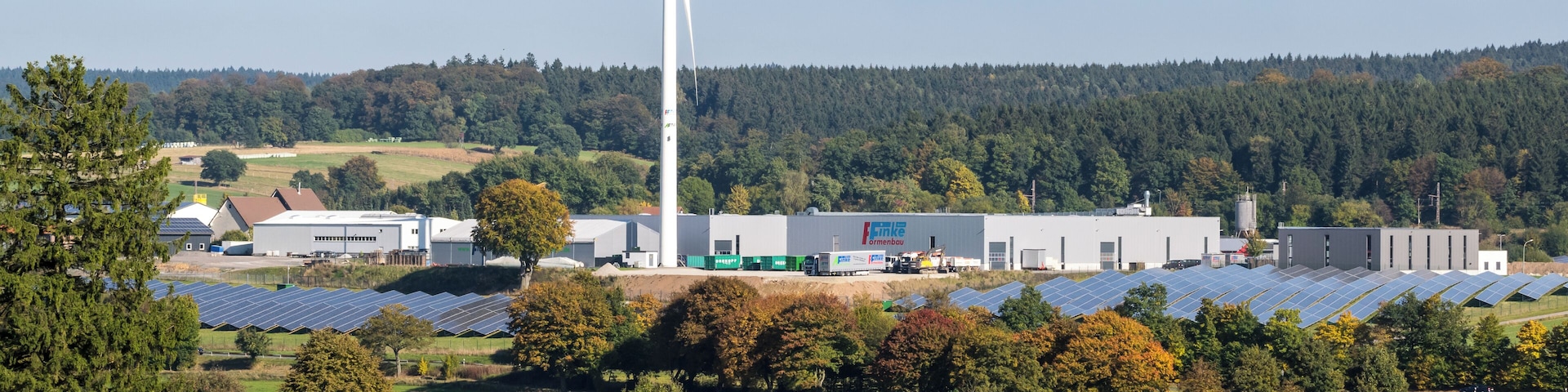 Finke Formenbau im Gewerbegebiet Buke an der Grenze zu Schwaney, Gemeinde Altenbeken