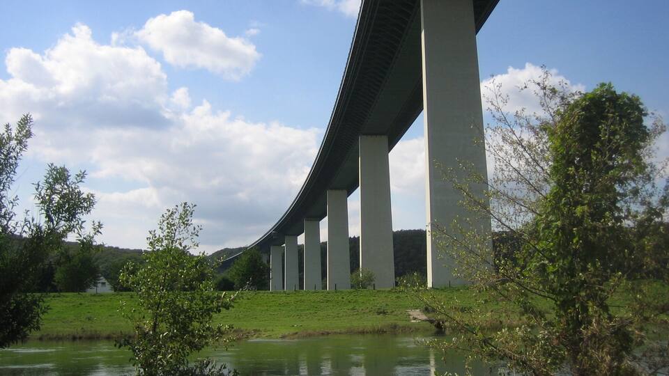 Ruhrtalbrücke A52 Richtung Düsseldorf