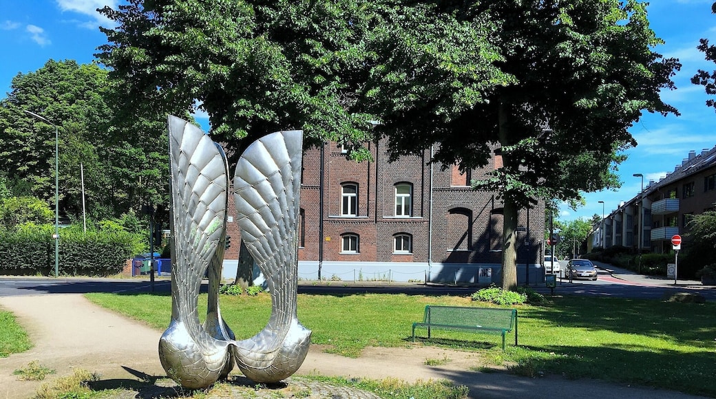 Объект искусства "Кленовое семя". Урденбах (Дюссельдорф).