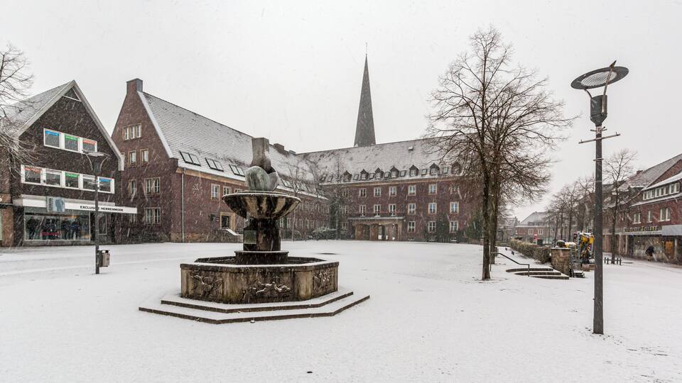 Jubilee fountain (and town hall), Dülmen, North Rhine-Westphalia, Germany