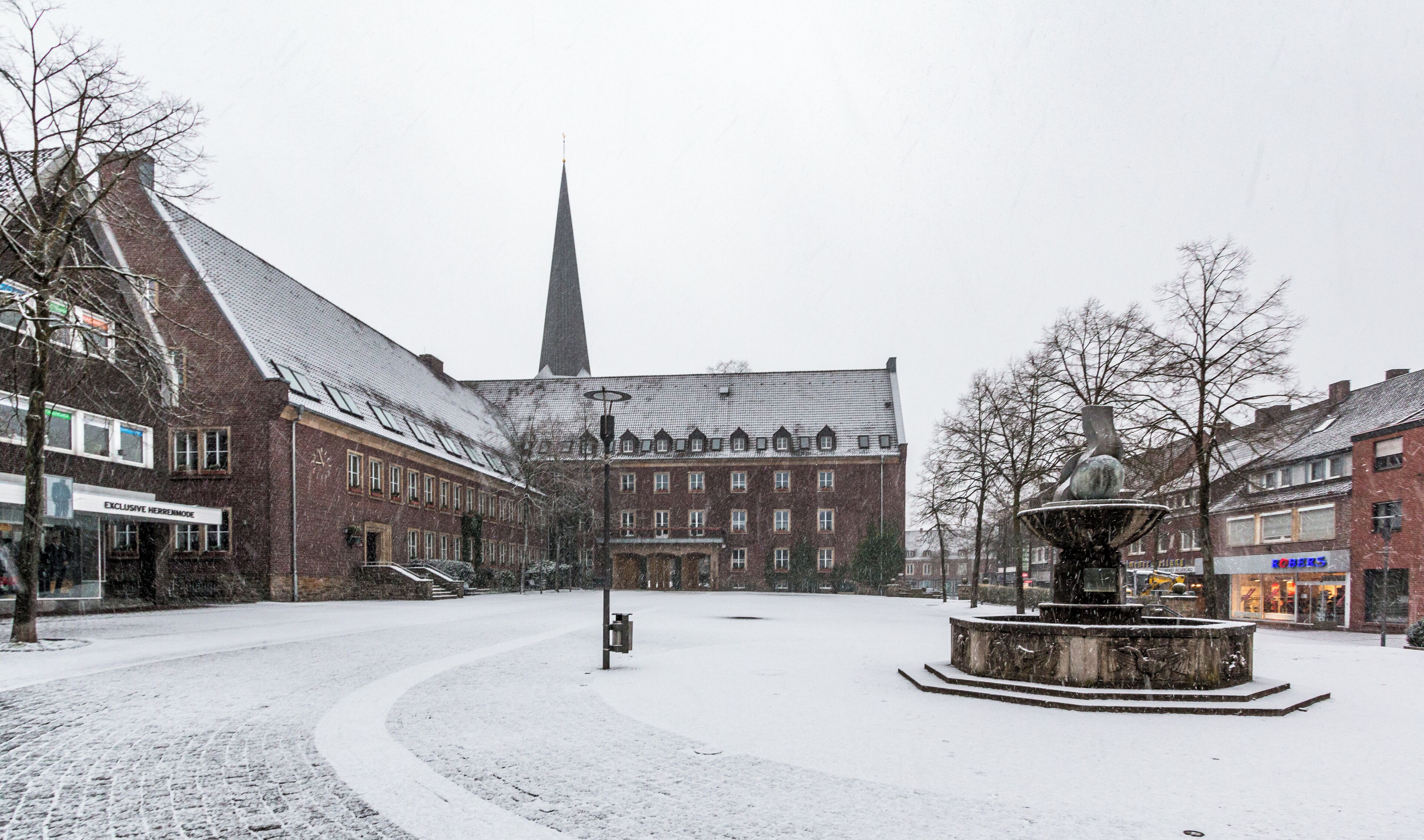 Jubilee fountain and town hall, Dülmen, North Rhine-Westphalia, Germany
