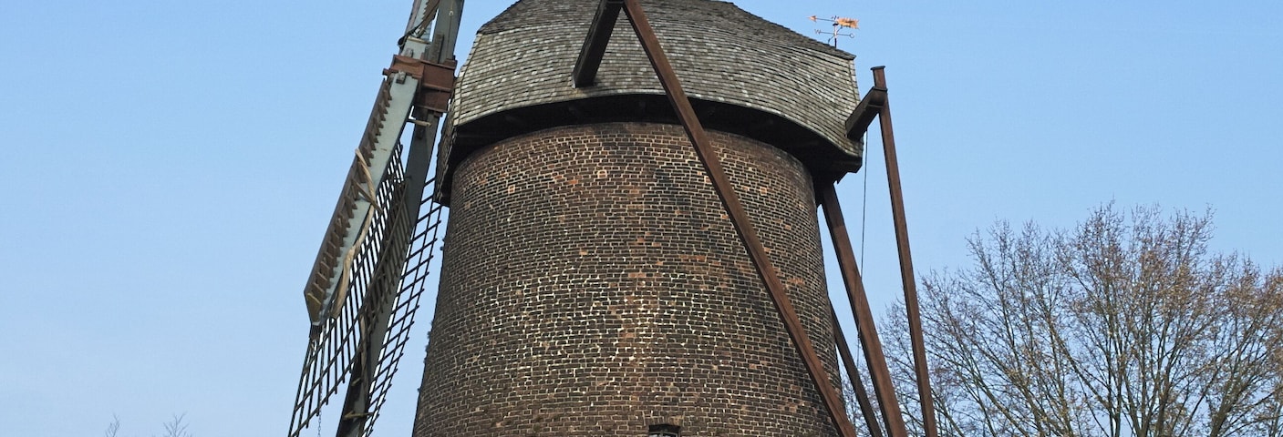 This is a photograph of an architectural monument. It is on the list of cultural monuments of Dinslaken, no. 14