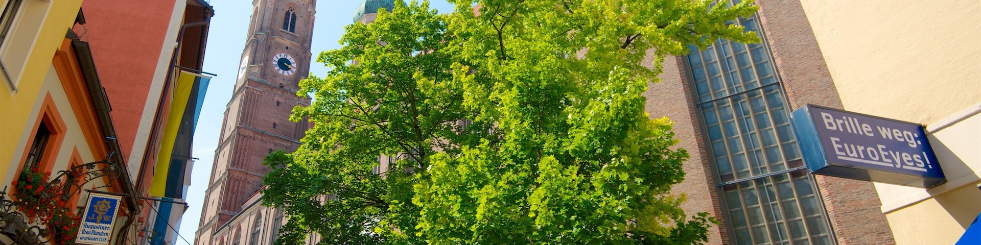 Munich City Centre showing heritage elements