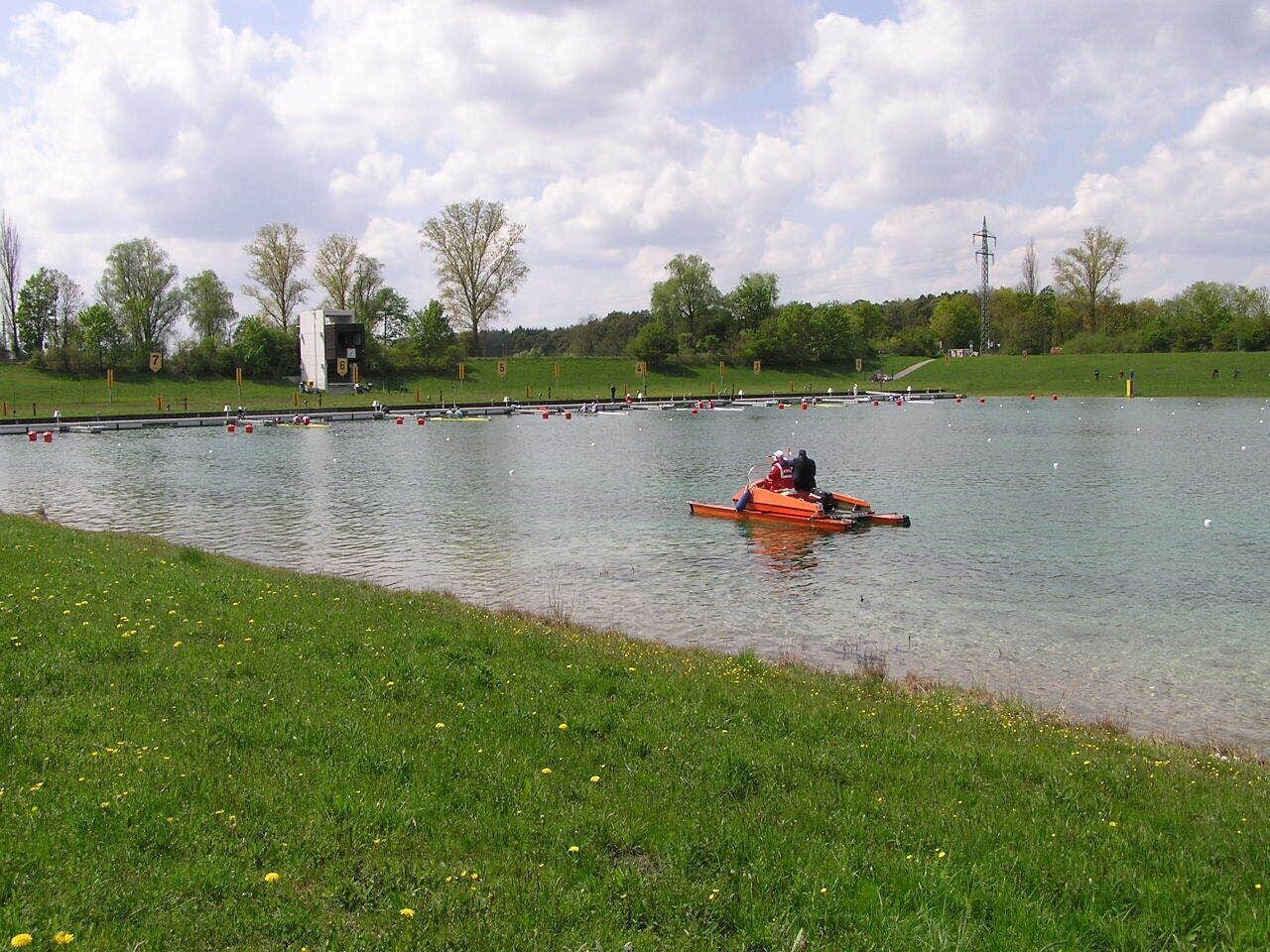 Start-Linie (2000 m) der Regattastrecke Oberschleißheim bei München