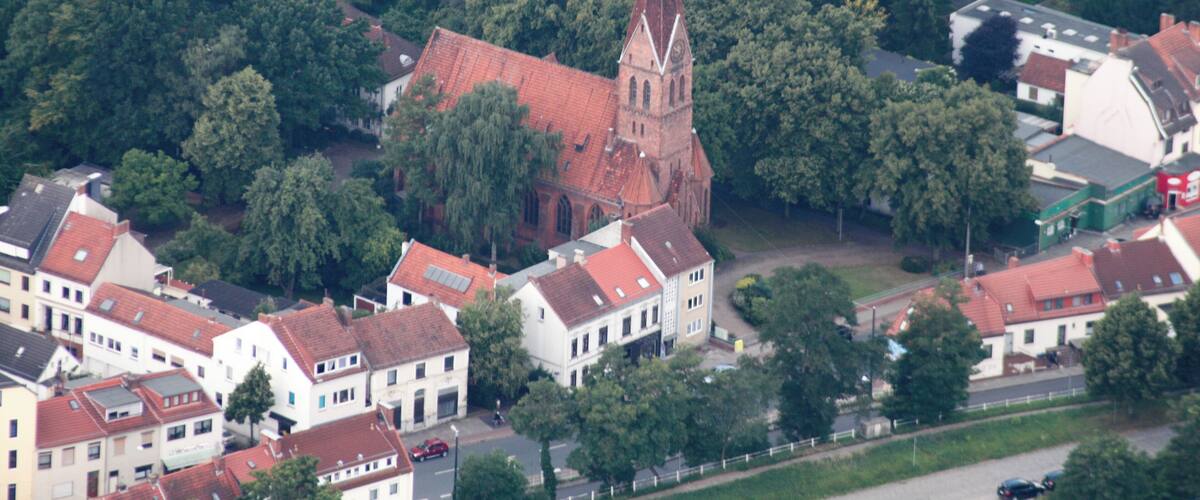 Lufbilder Bremen:Hohentorshafen, Woltmershausen, Überseestadt, Altstadt, Ostertor (identische Bildbeschreibung für File:2012-08-08-fotoflug-bremen zweiter flug 0750.JPG bis File:2012-08-08-fotoflug-bremen zweiter flug 0885.JPG; alle mit GPS-Koordinaten