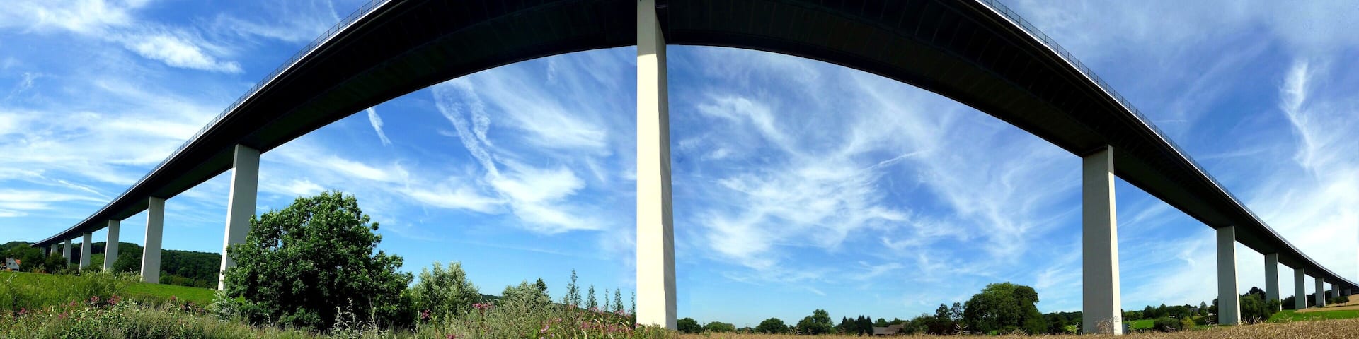 Mintarder Ruhrtalbrücke bei Mülheim an der Ruhr - ICE-Panorama