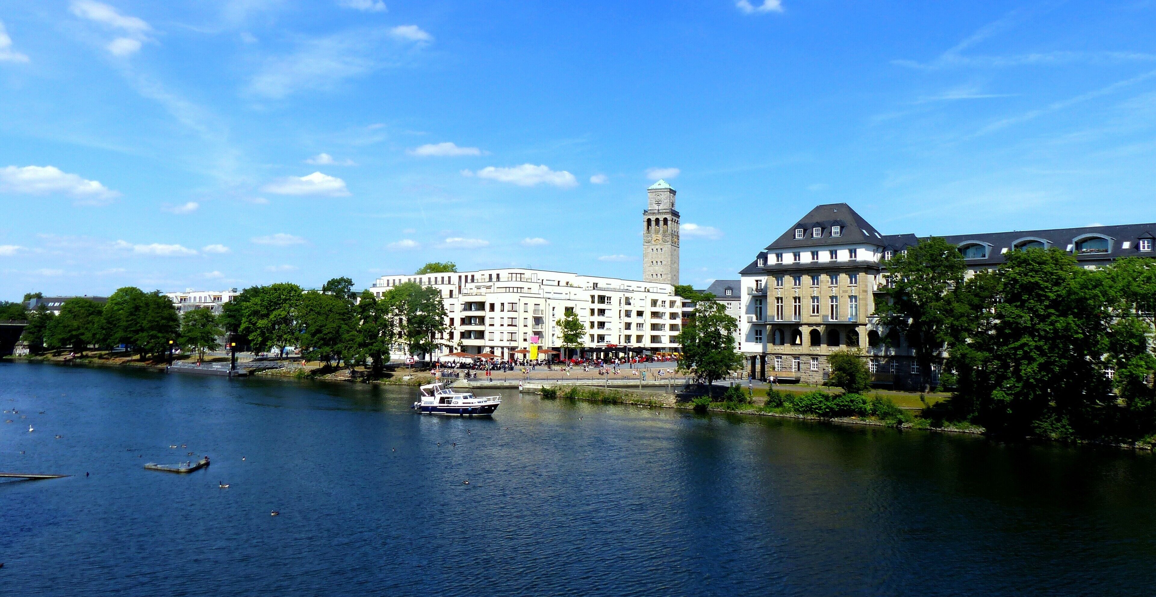 Mülheim an der Ruhr – Blick zum Rathausturm