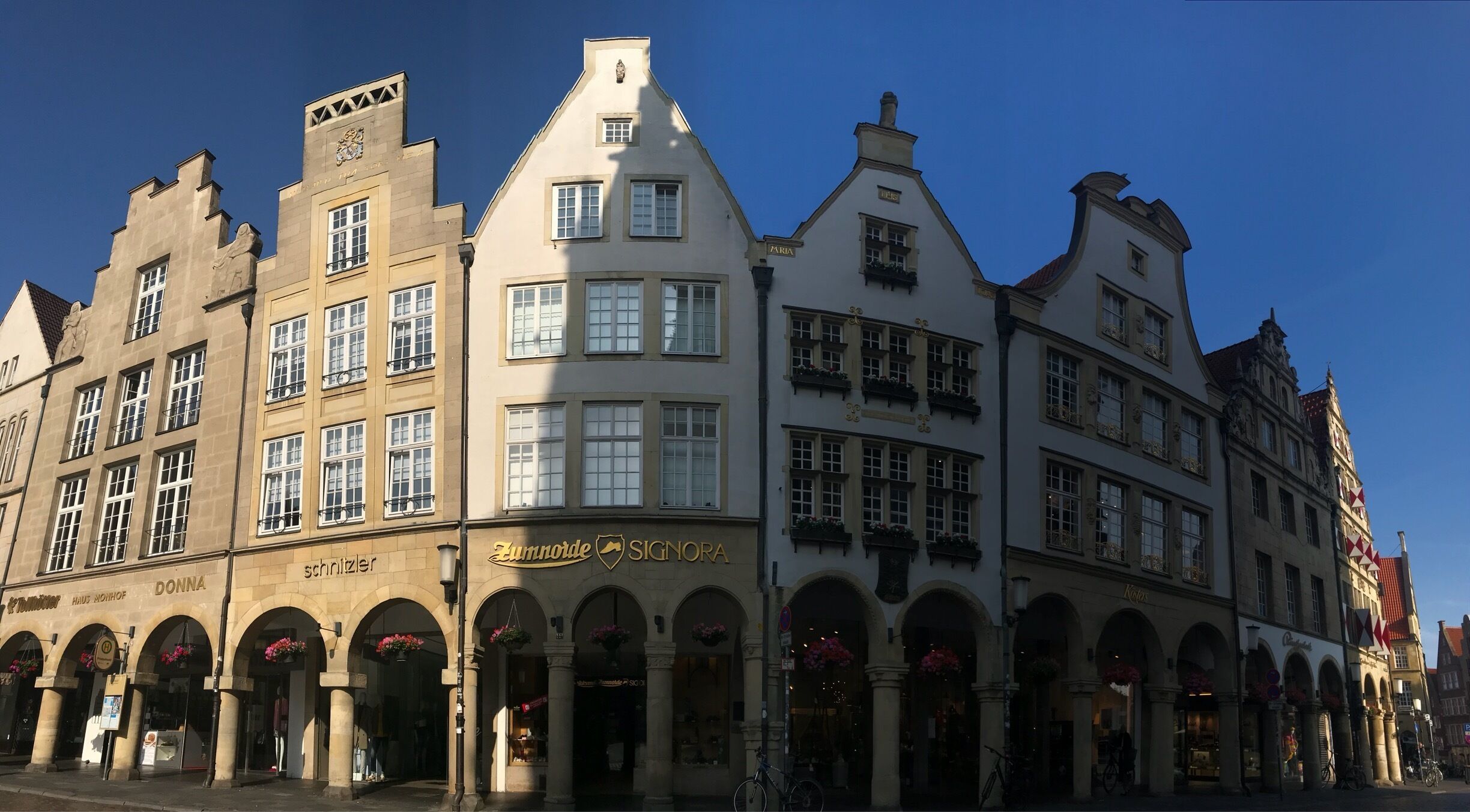 Münster, Germany: home to 300,000 people and 600,000 bicycles!  Wake up early to watch the bicycle commute, explore the old city, and on Wednesday’s, the open area in front of the cathedral turns into a lively farmer’s market. Pick up some local produce and cheese, some fresh bread and head over to the Aasee for a lakeside picnic. #lifeatexpedia #germany #europe