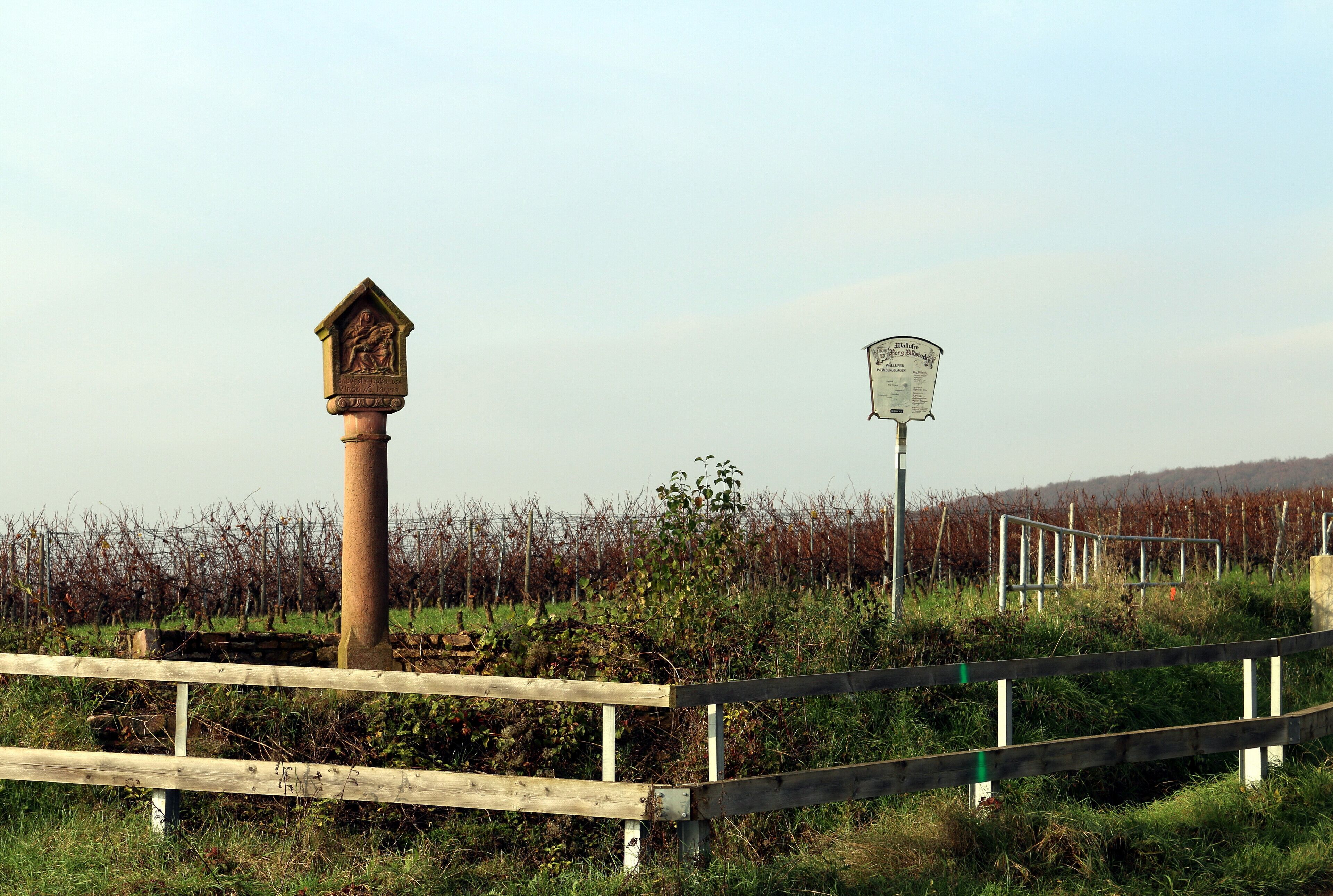 This is a picture of the hessian Kulturdenkmal (cultural monument) with the ID
