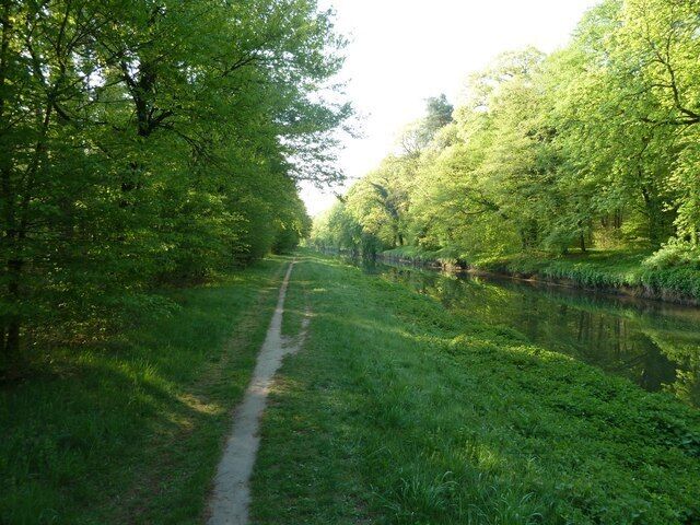 Weg entlang des Pfinzentlastungskanals
