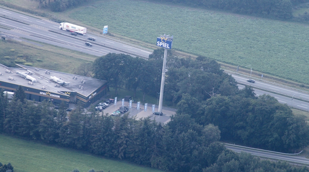 Lufbilder Brinkum: Brinkum, Silbersee, Dreieck Stuhr (identische Bildbeschreibung für File:2012-08-08-fotoflug-bremen zweiter flug 1355.JPG bis File:2012-08-08-fotoflug-bremen zweiter flug 1437.JPG; alle mit GPS-Koordinaten