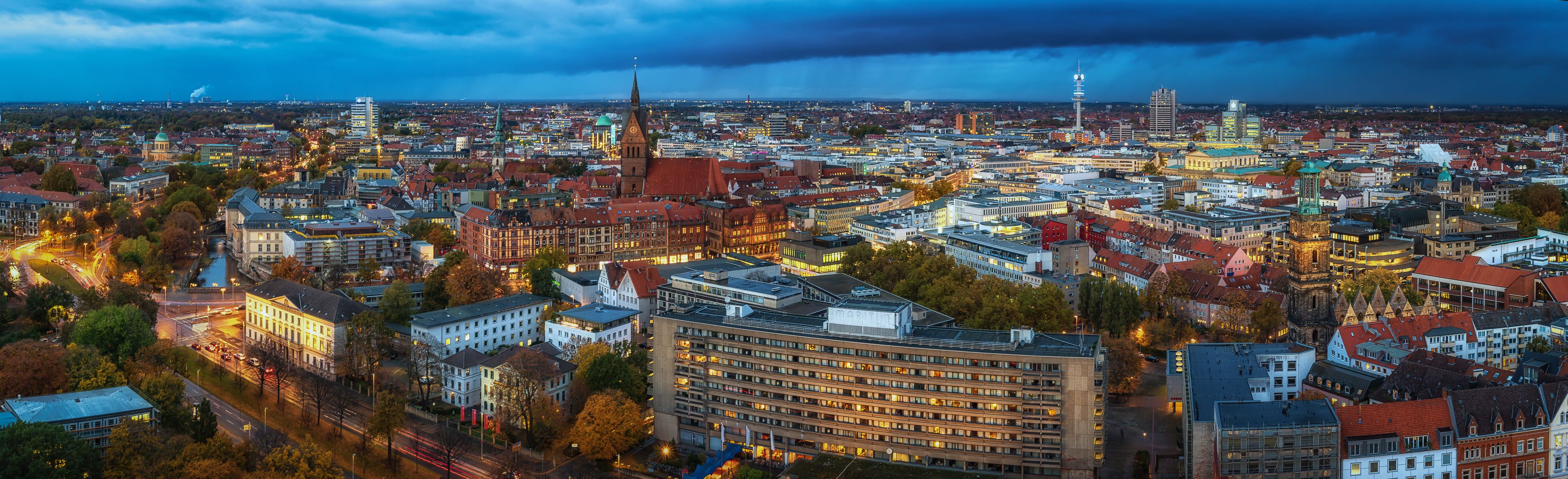 Blick über Hannovers Innenstadt im Herbst