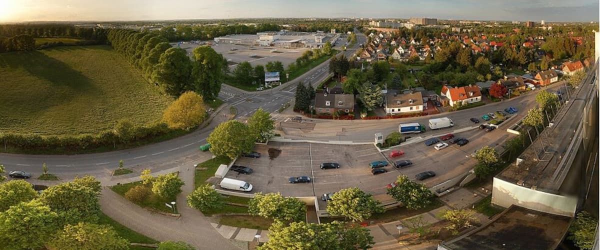 Lübeck, Hudekamp By Oleg Dejan