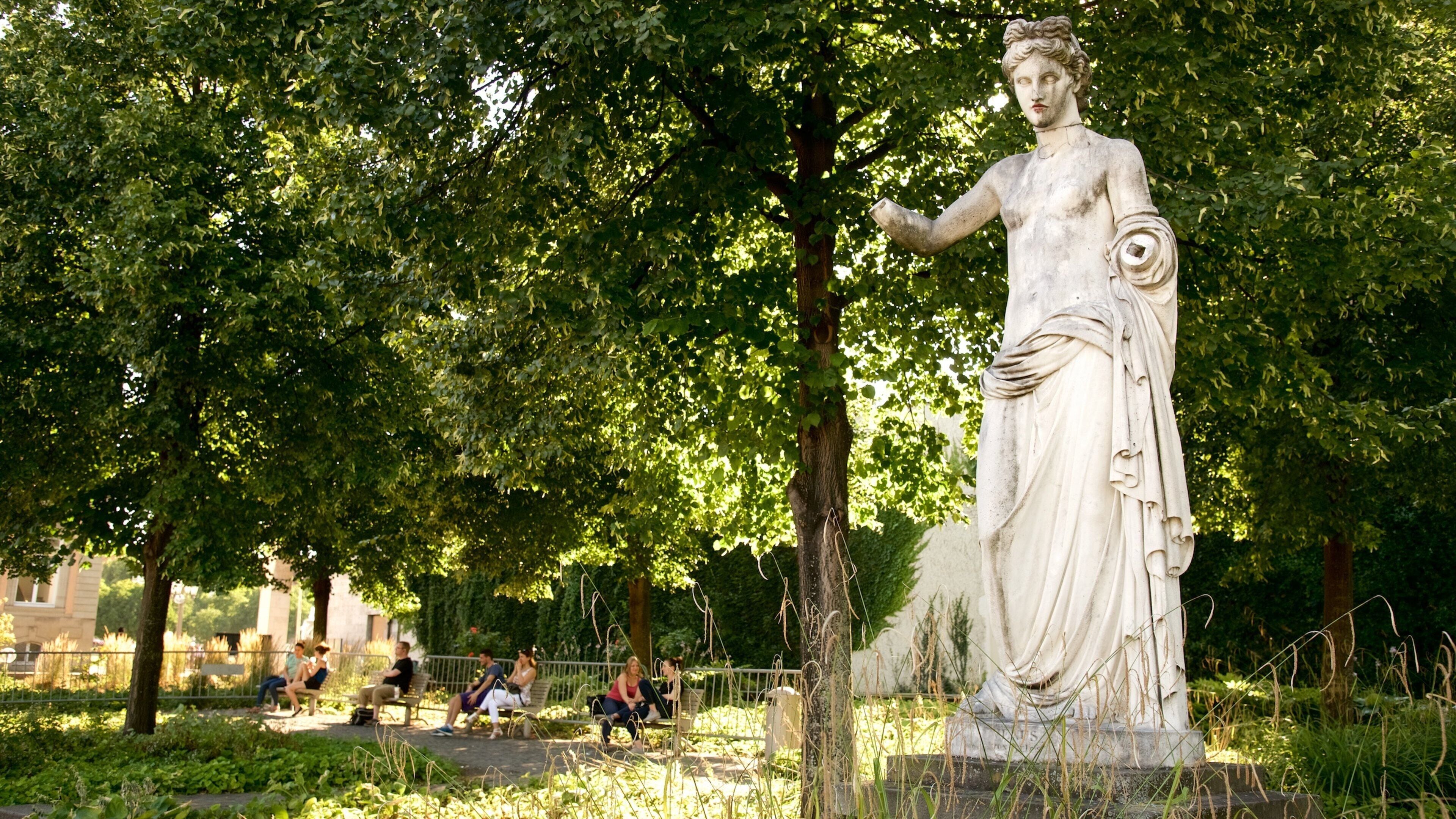 Stuttgart showing a park and a statue or sculpture