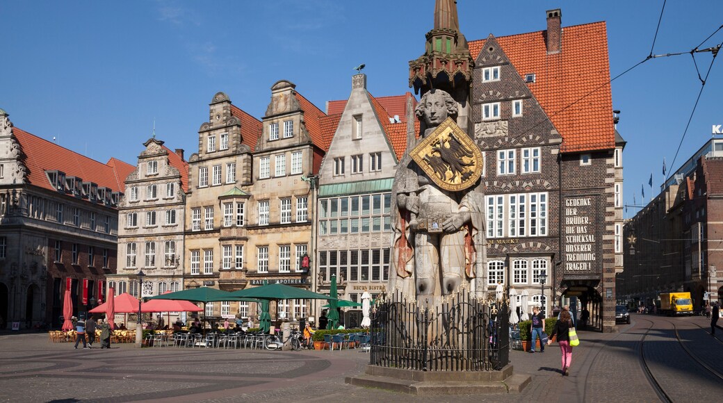 Germany, Bremen, Bremen Roland on market square