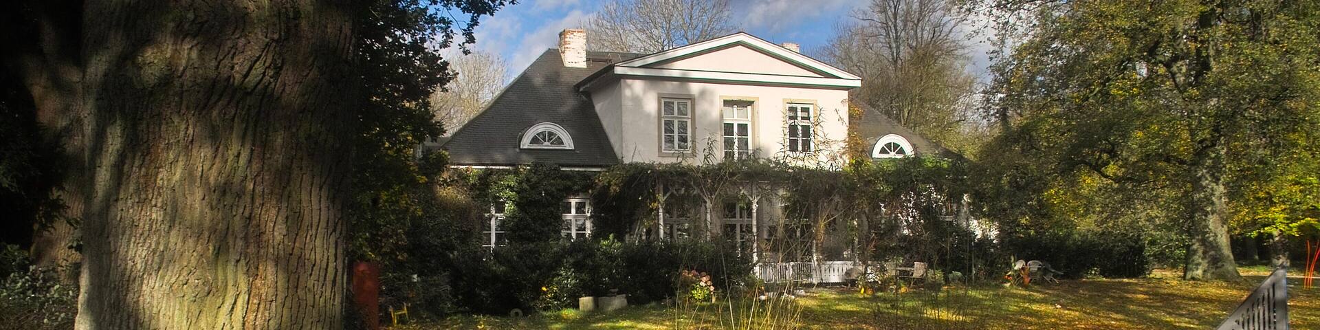 GGHG2T Villa Lesmona, Knoops Park in Bremen-St. Magnus / Germany, International Academy of Arts