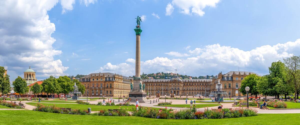 Schlossplatz, Stuttgart, Baden-Wuerttemberg, Deutschland