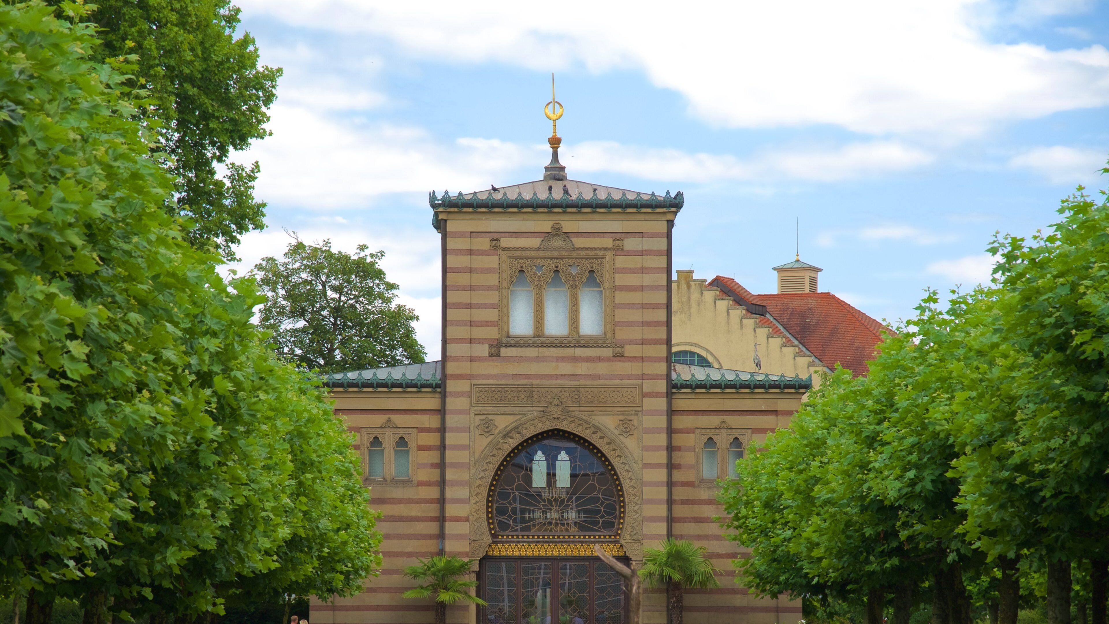 Neckarvorstadt showing heritage architecture