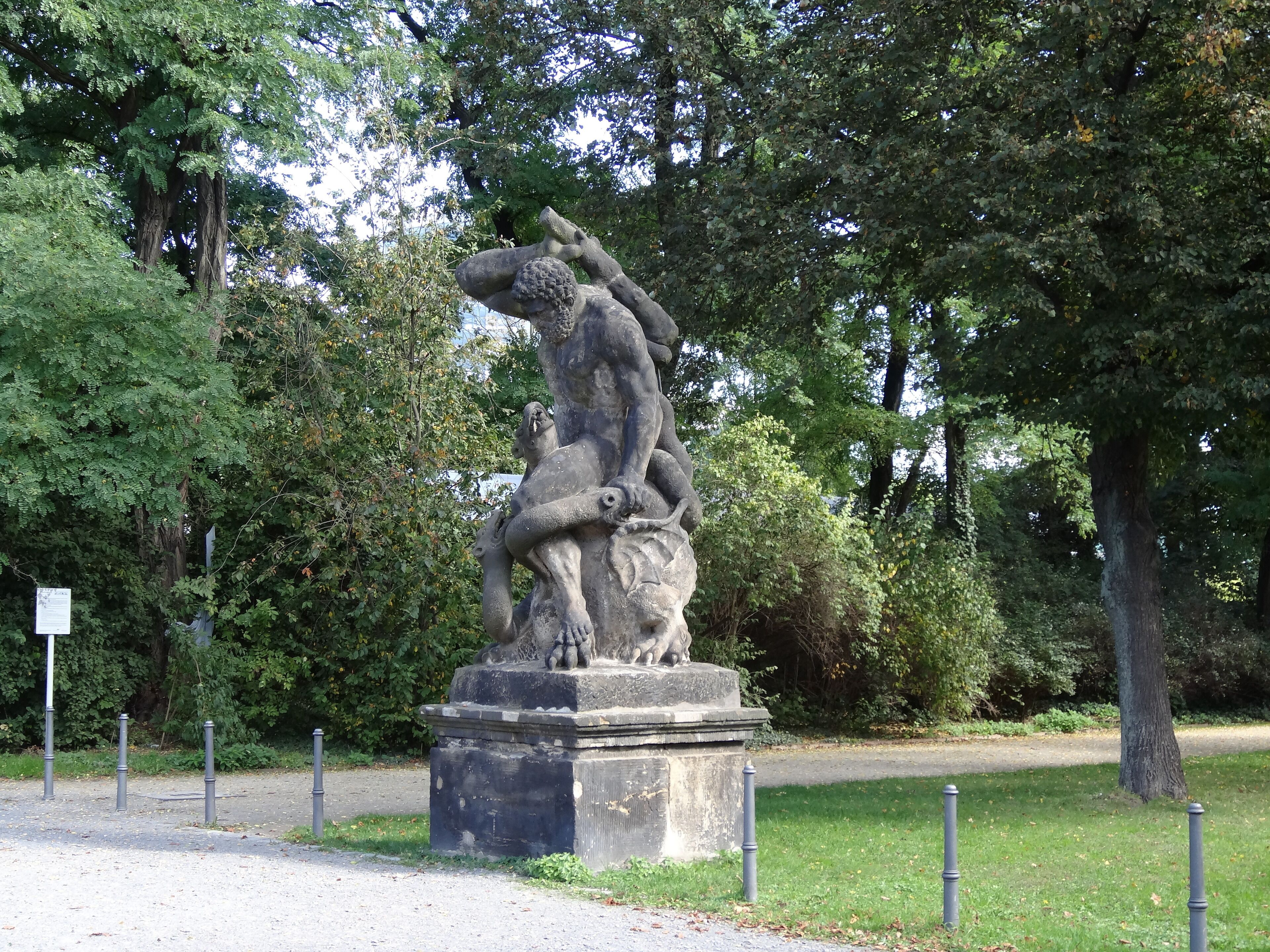 Sculptures in Großer Garten