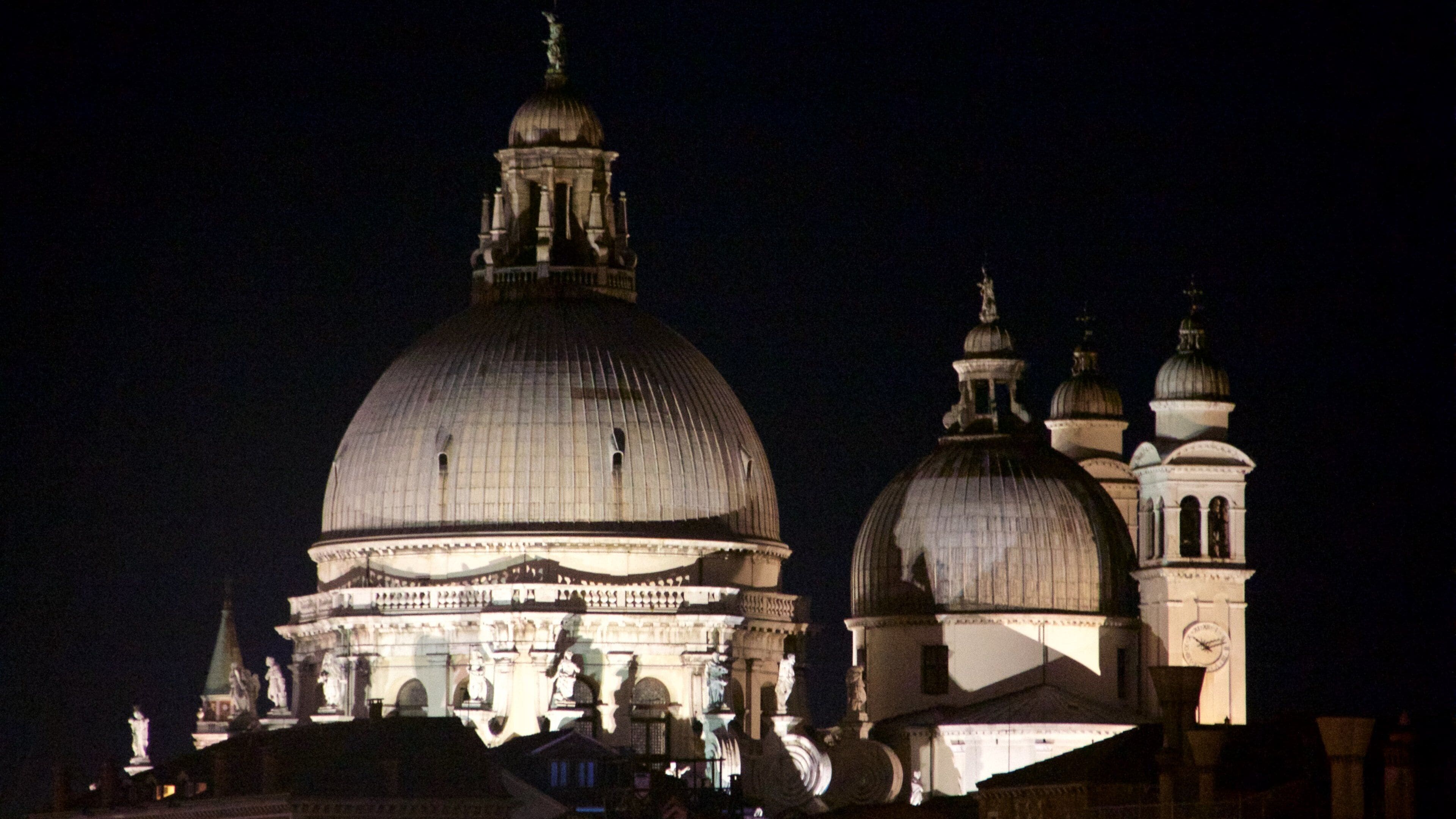 Lido-Pellestrina which includes heritage architecture and night scenes