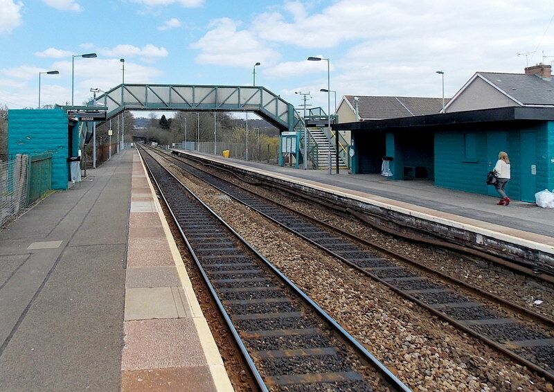 Pengam railway station buildings. Passenger facilities are few here. There is a smallish shelter and a ticket counter on platform 1 and a much smaller shelter on the platform on the camera side.