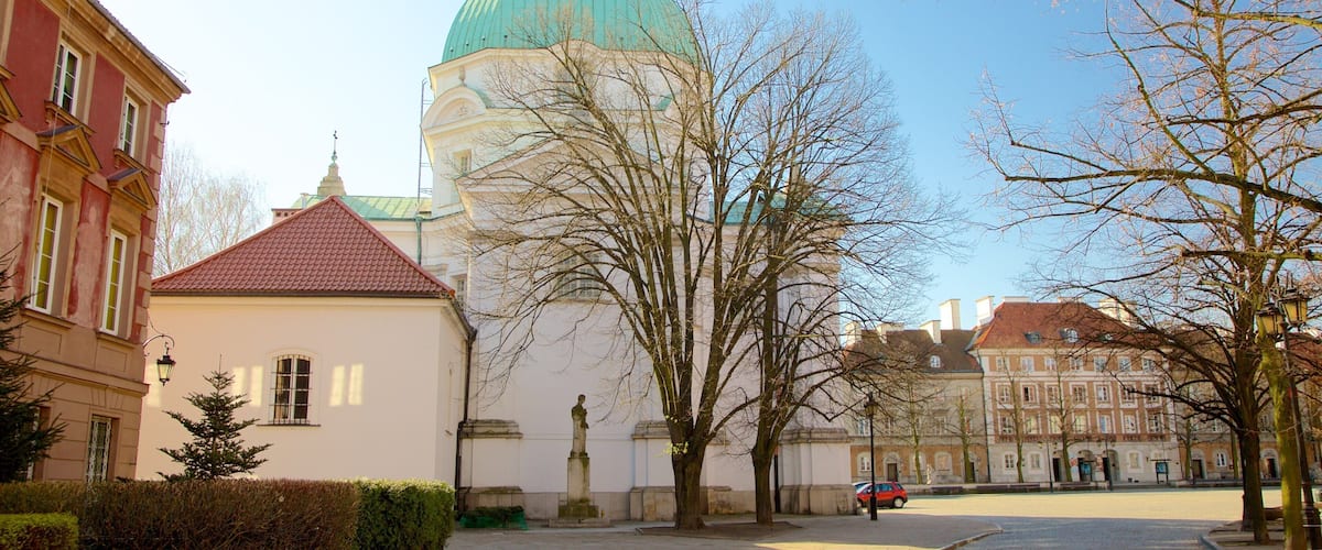 Warschau mit einem Kirche oder Kathedrale