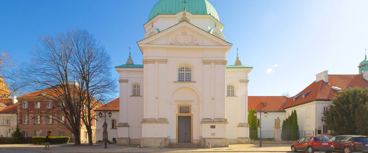 Warsaw which includes heritage elements and a church or cathedral