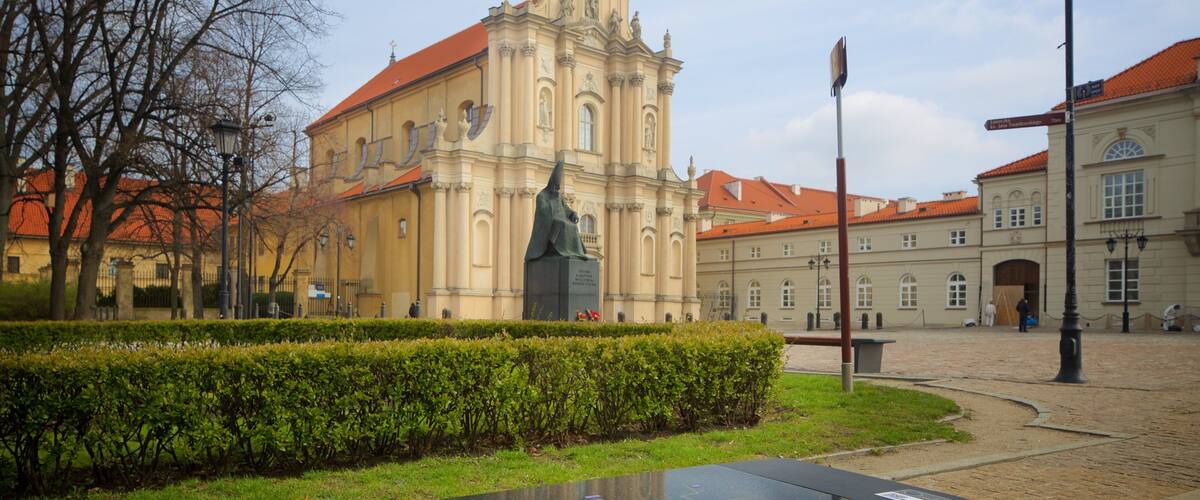 Warschau mit einem Kirche oder Kathedrale, Geschichtliches und historische Architektur