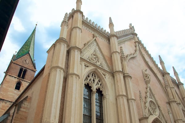 Trento which includes heritage architecture