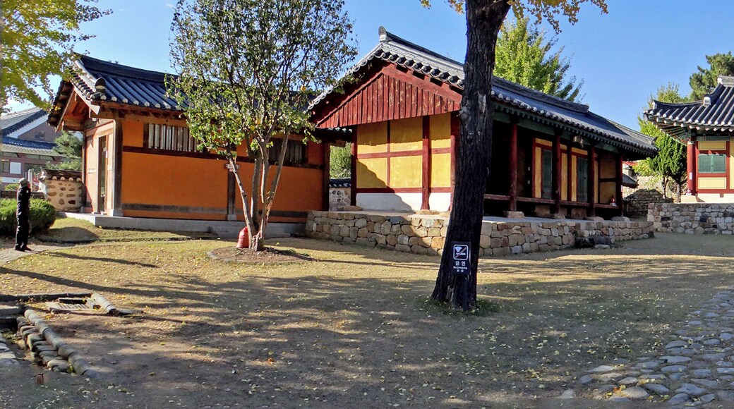 The Ulsan Hyanggyo is a public local educational institution from the Joseon Era (1392-1897). The structure includes Daeseongjeon (Confucian shrine), Myeongryundang (lecture hall), Dongmu and Seomu (east and west Shrines), Dongjae and Seojae (east and west dormitories), Cheongwonru (two story front gate) and an inner gate. Furthermore, an adjacent walled compound has a caretake'rs house and additional dormitory rooms.