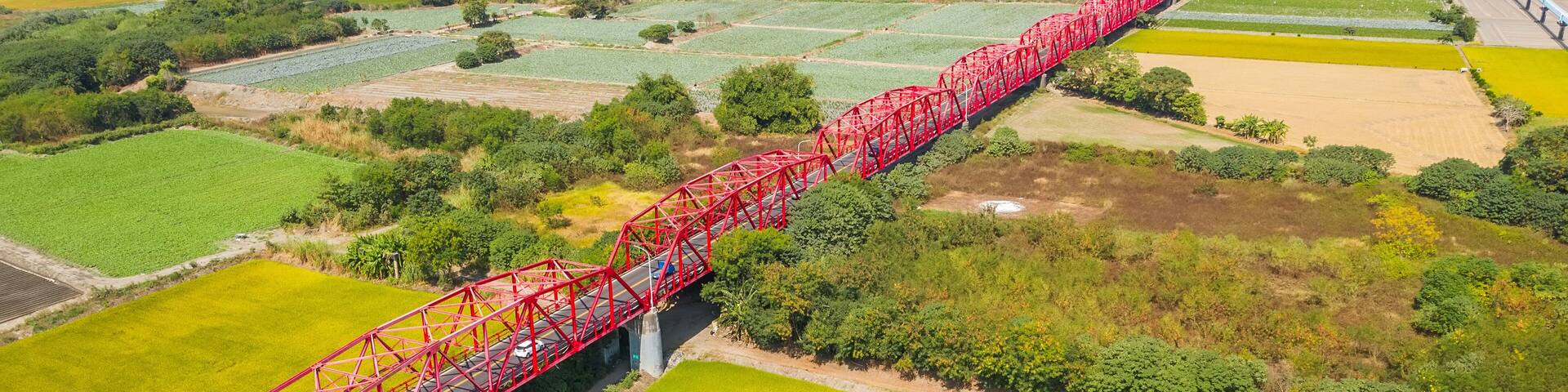 red famous Xilou Bridge