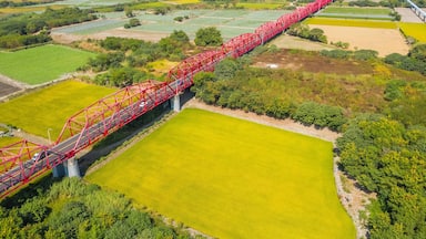 red famous Xilou Bridge
