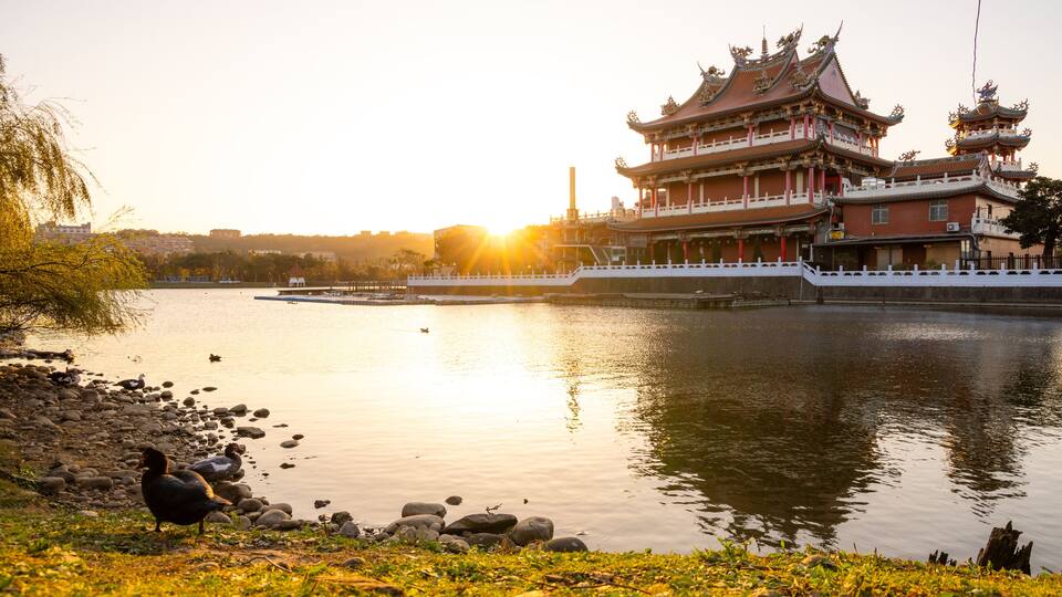 Longtan Nantian Temple in the evening
