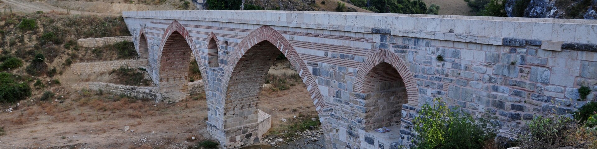 Kurt Bridge, located in Havza, Samsun, Turkey, was built in the 14th century. It is 95 meters long.