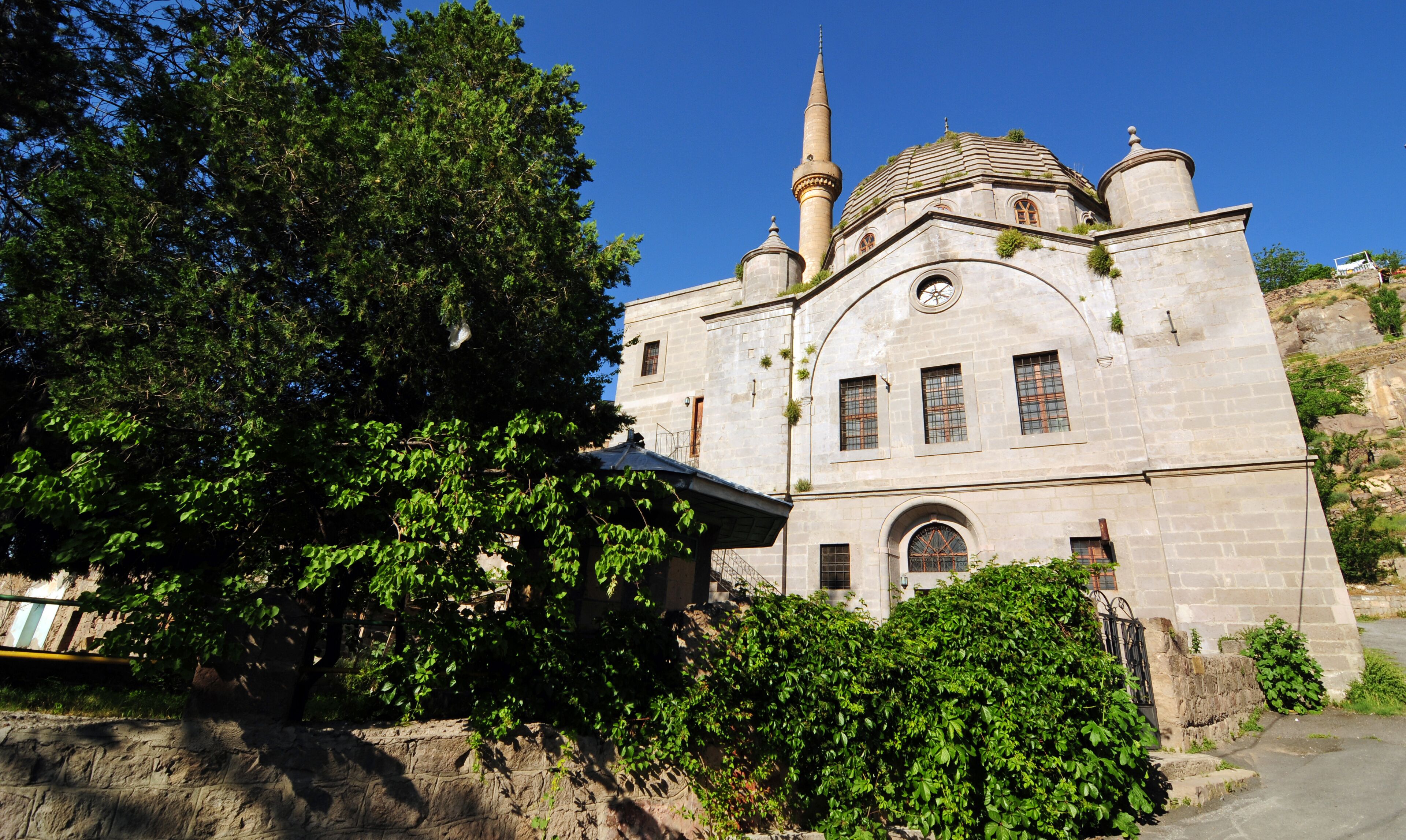 Han Mosque is in Talas, Kayseri, Turkey.
