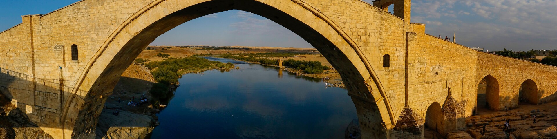 Malabadi Bridge, located within the borders of Silvan District of Diyarbakir, is also one of the magnificent architectural structures of Turkey.