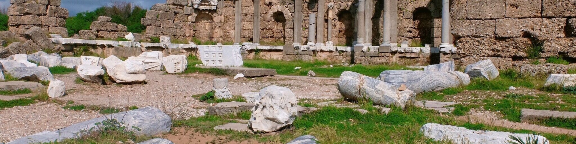 Greeko Roman city ruins,this city was abandoned after a number of attacks.