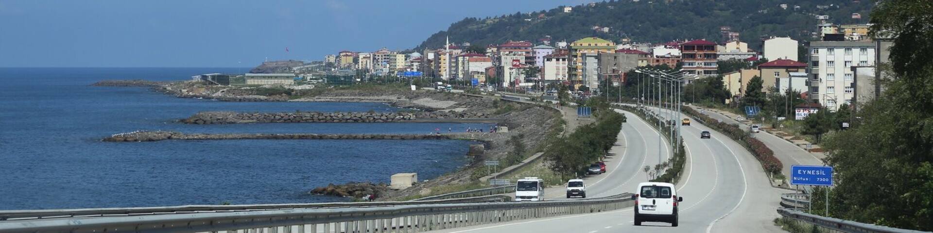 On the Black Sea coastal high way driving through Turkey on our way to Georgia. Lovely view from the car but unfortunately the beaches not that many and quite hard to find. We finally managed to park the car to go for a swim in the sea - it was lovely. #theadventurerally #projectmongolia #hampuselinochhajen #arvika #sweden #turkey #july2014