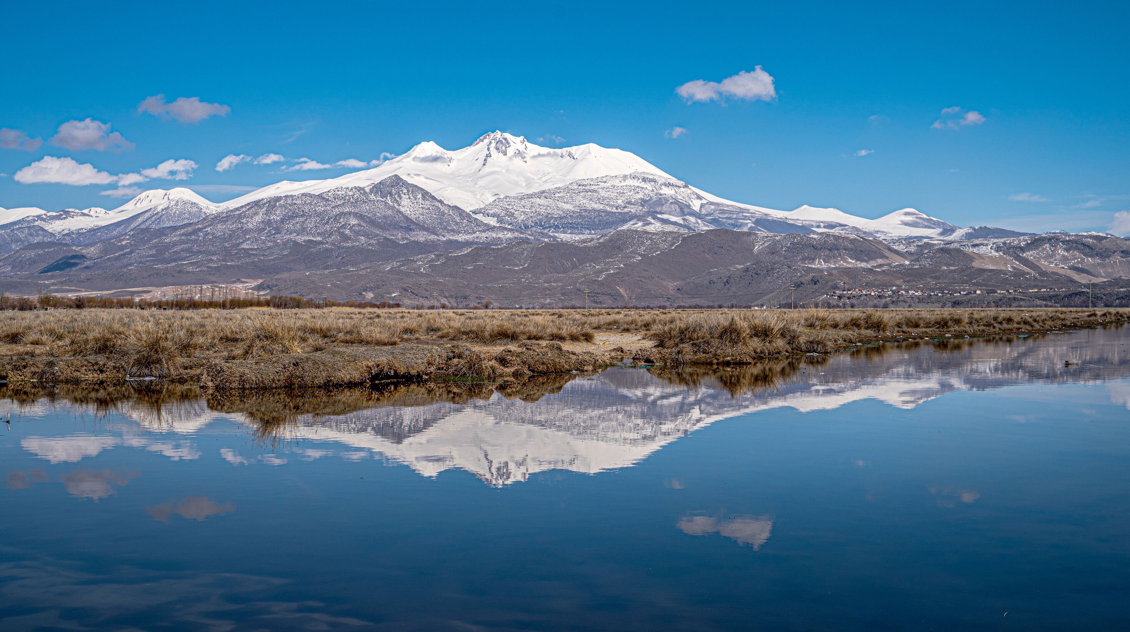 Beautiful reflection at Develi ,Kayseri. Known as Sultan Sazlıgı or Sindelhoyuk.