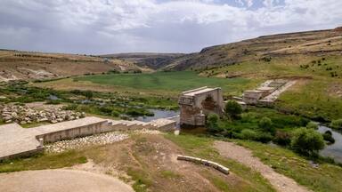 Aerial View of Septimius Severus Bridge in Araban, Gaziantep – Ancient Roman Architecture in Southeastern Turkey