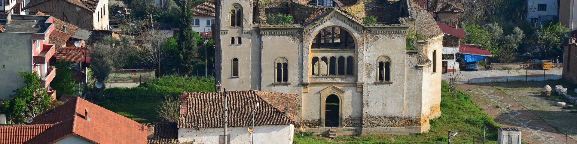 Osmaneli is an old town located in Bilecik, Turkey. It has historical houses, churches and mosques.