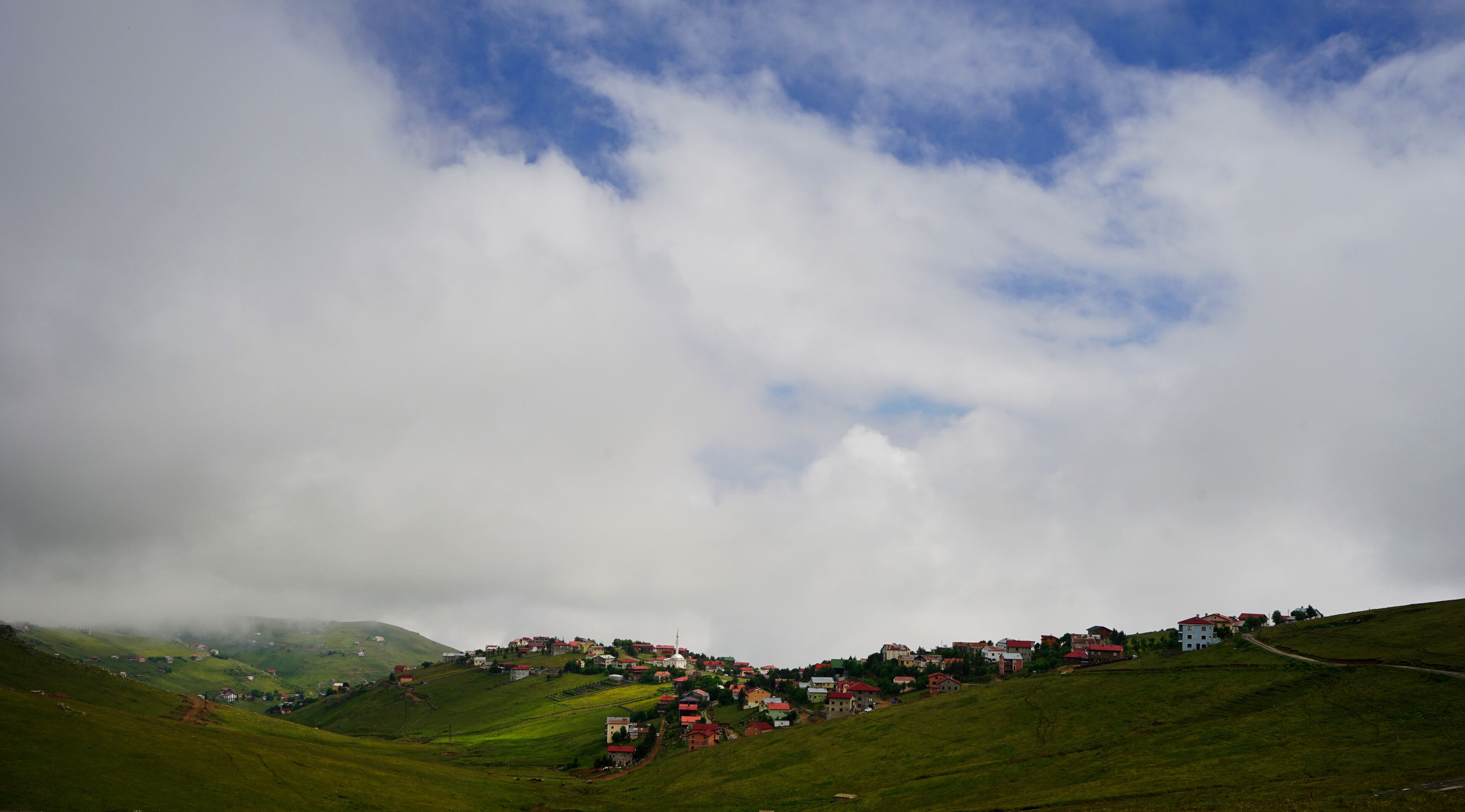 The Black Sea region in eastern Türkiye is famous for its high mountain plateaus, the most popular of which are the Uzungöl and Sultan Murat plateaus.01.08.2025, Trabzon,Türkiye