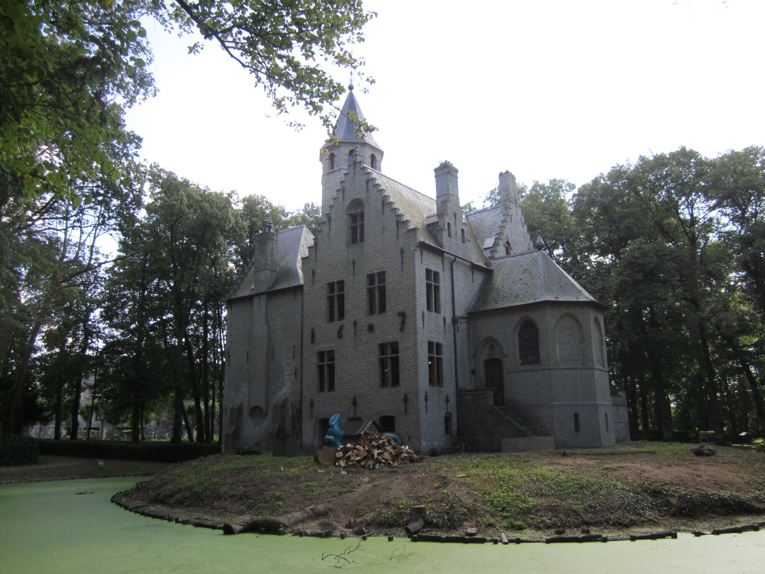 Beauvoorde Castle in Wulveringem, Belgium