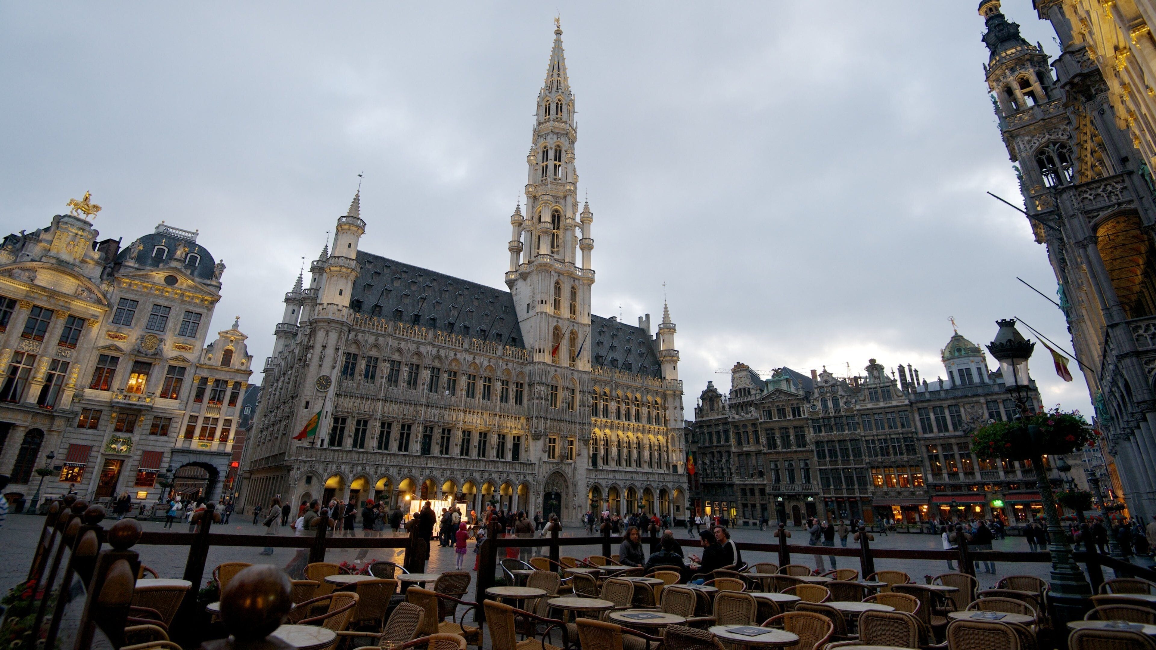 Quartier du Centre - Centrumwijk showing heritage architecture and a city